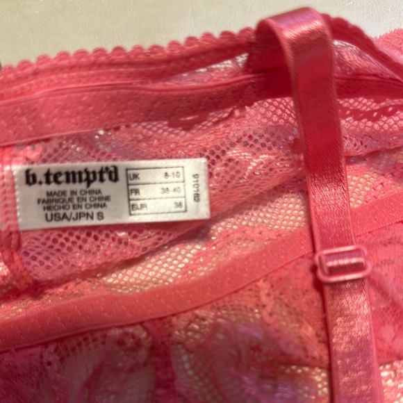 Vibrant Pink Lace Wireless Bra with Soft Cups - Picture 6 of 6